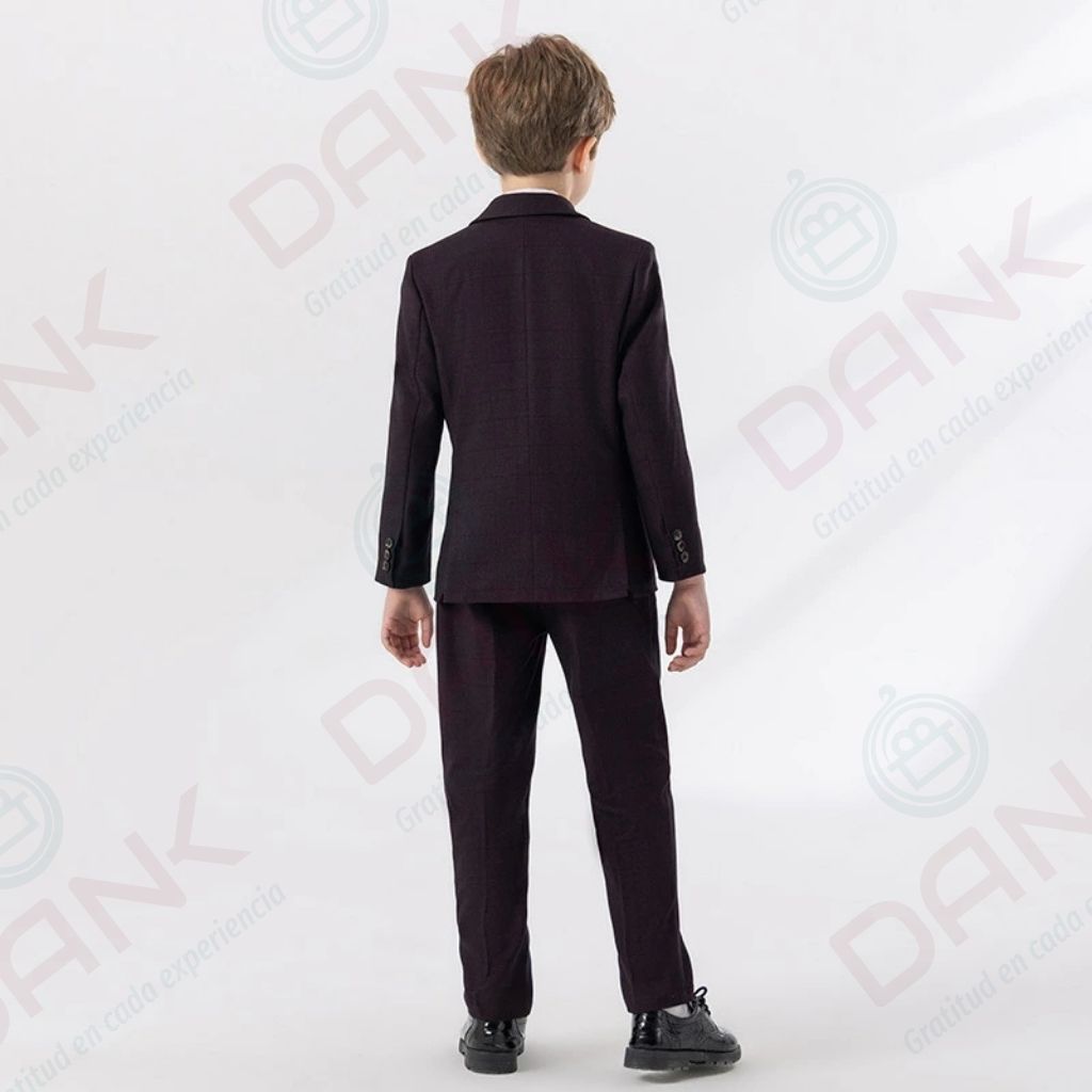 Traje de Niño 5 Piezas Color Vino - Imagen 3